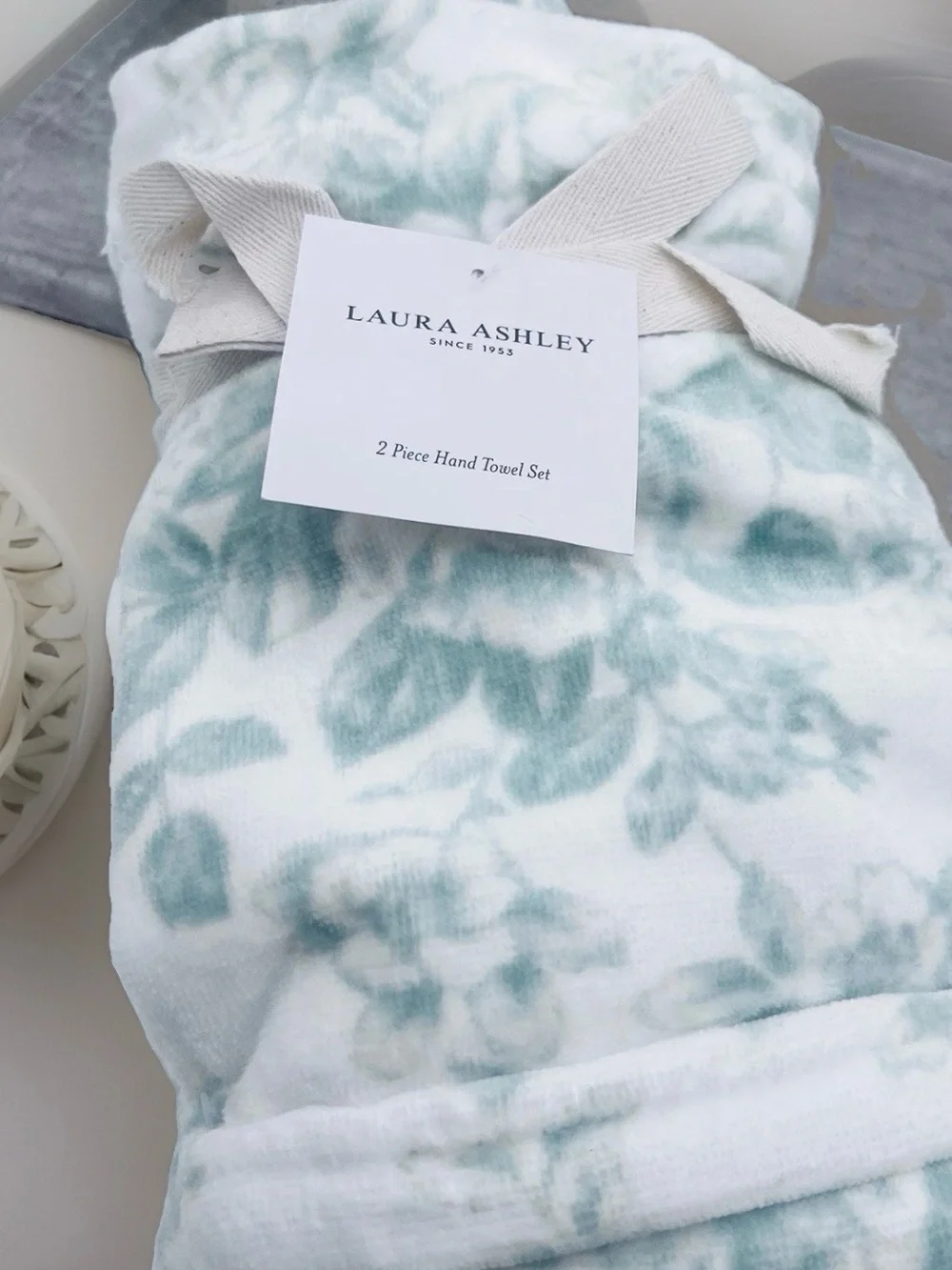 2 Laura Ashley Pale Green & White Floral Toile Velour Cotton HAND Towels NWT